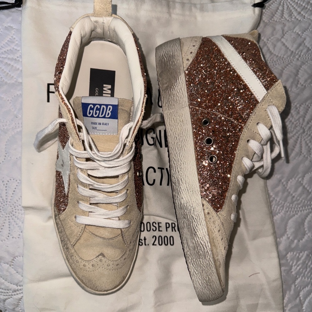 NEW NEVER WORN Golden goose midstar gold sparkle